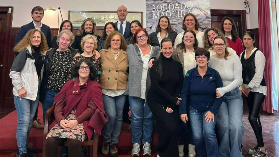 Quinze novas bordadeiras terminam curso de formação profissional em Bordado Madeira